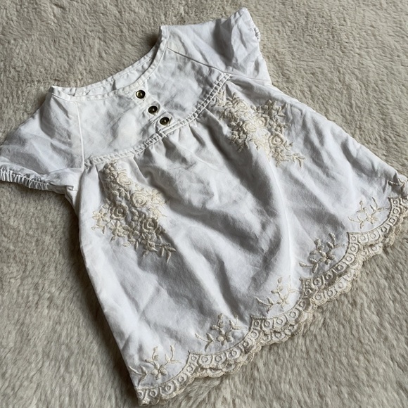 Oshkosh | White Embroidered Puff Sleeve Blouse | 18 Months - Picture 6 of 14